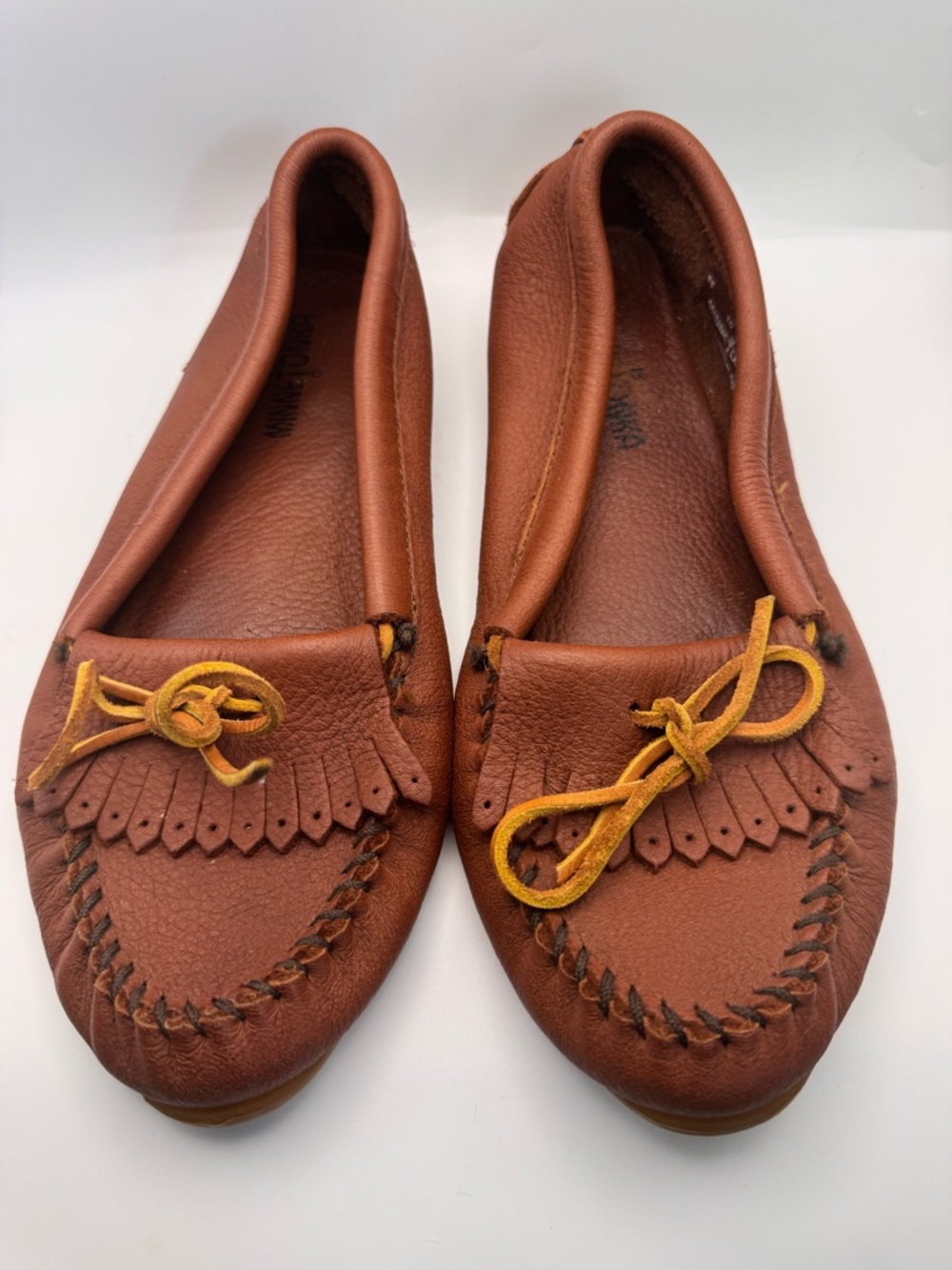 Minnetonka Women's Kilty Hardsole Moccasin Slip on Shoes Fringe Brown Size 10
